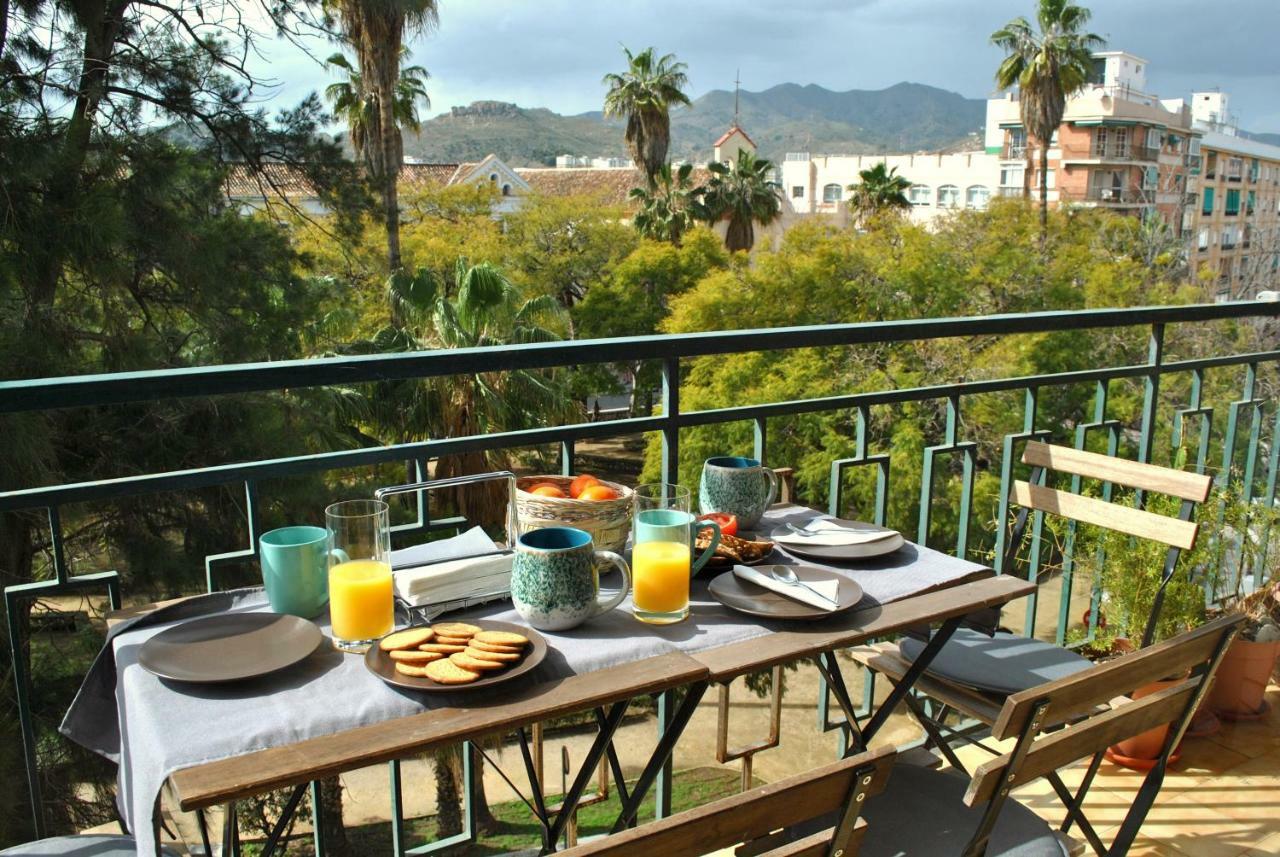 The Boho-Chic Oasis, Lovely City Center Apartment マラガ エクステリア 写真