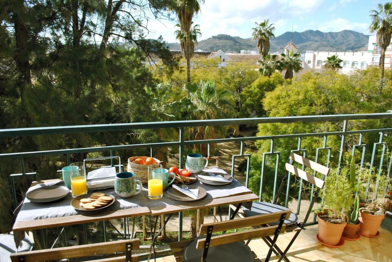 The Boho-Chic Oasis, Lovely City Center Apartment マラガ エクステリア 写真