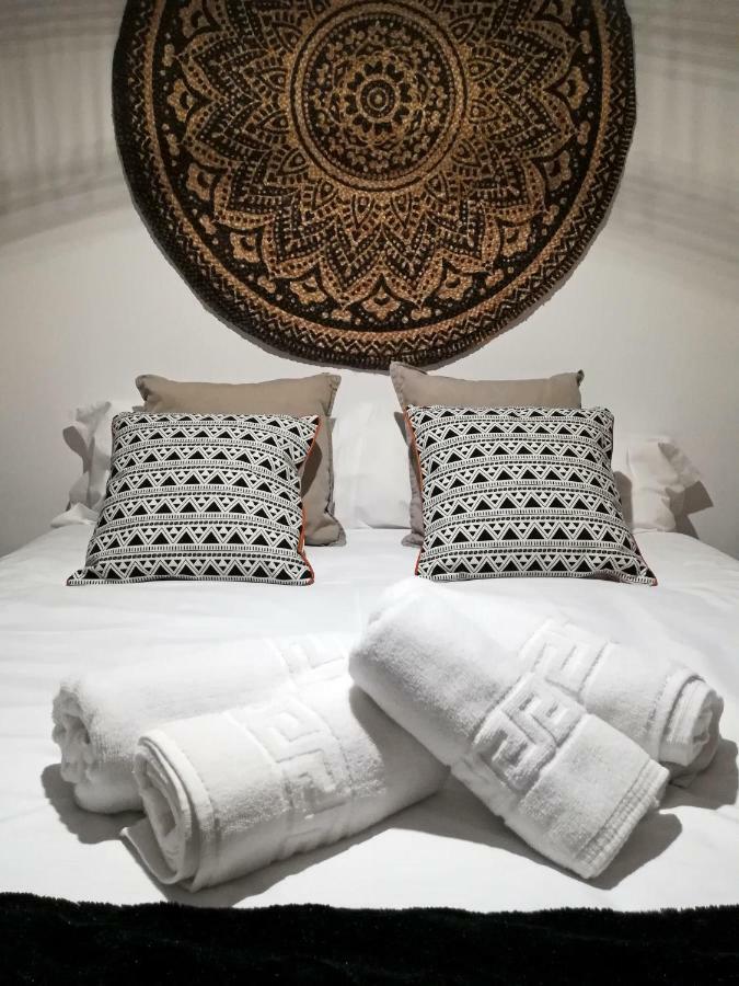The Boho-Chic Oasis, Lovely City Center Apartment マラガ エクステリア 写真